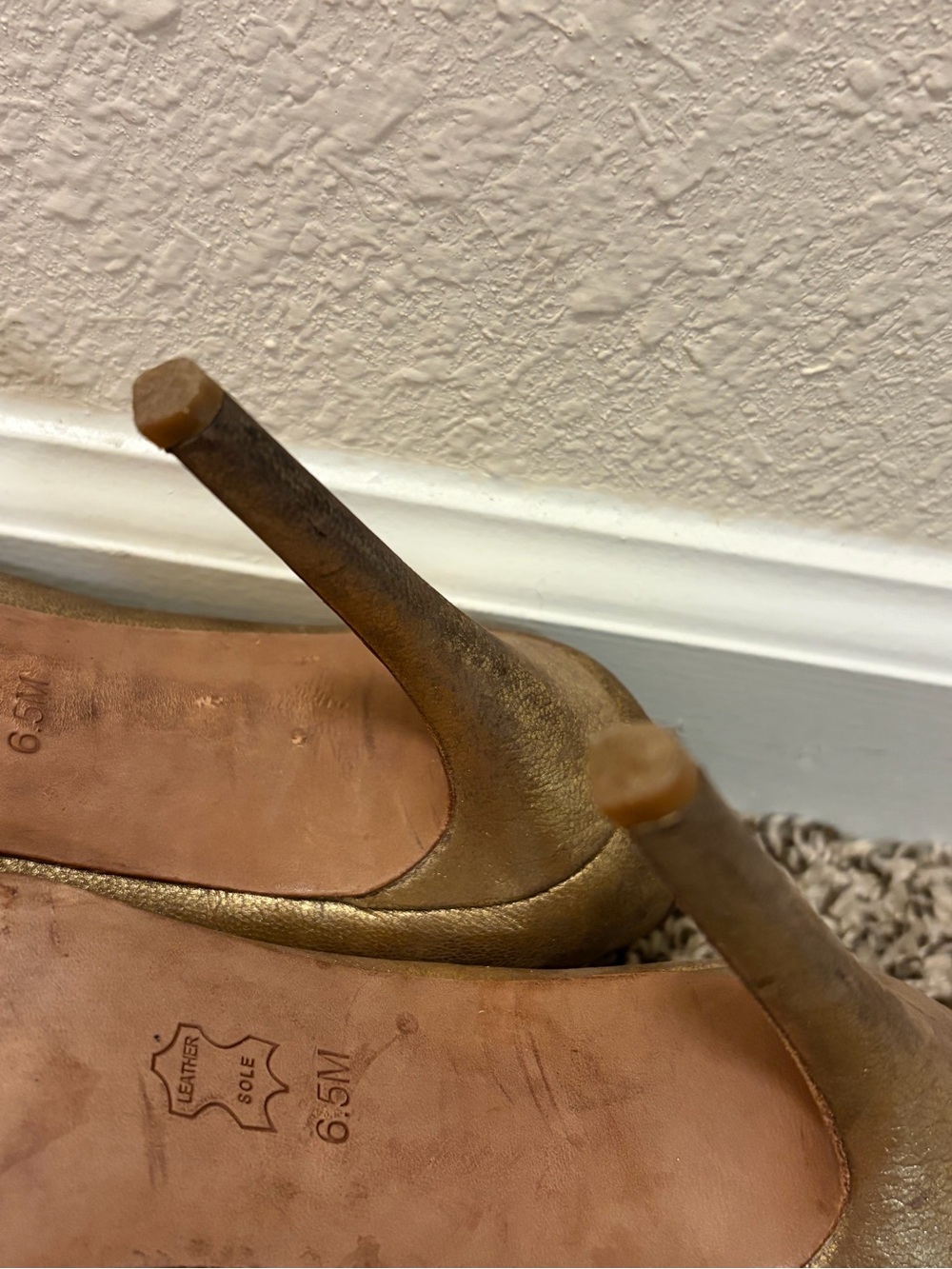 Tory Burch Gold Metallic Bow Pumps - Picture 8 of 8